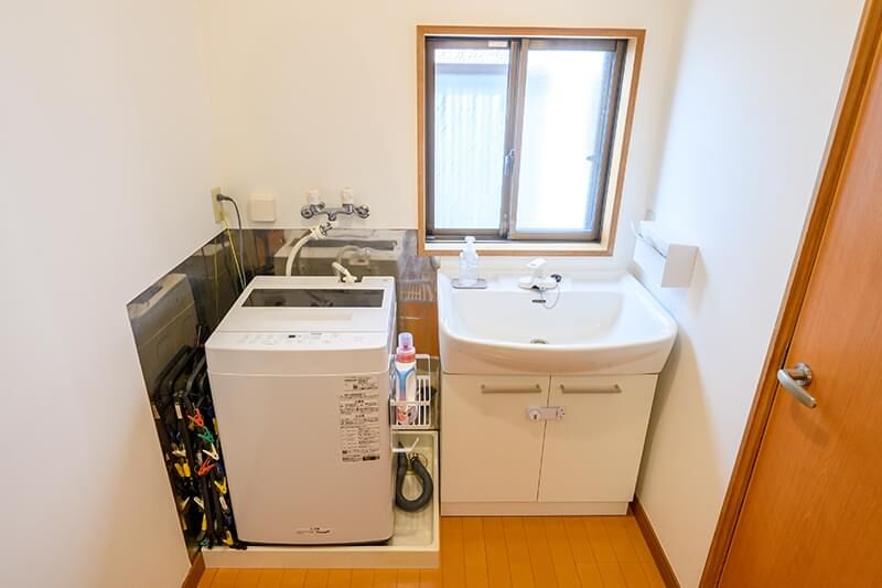 みなさまで自炊をお楽しみいただける、設備の整ったフルキッチンです。